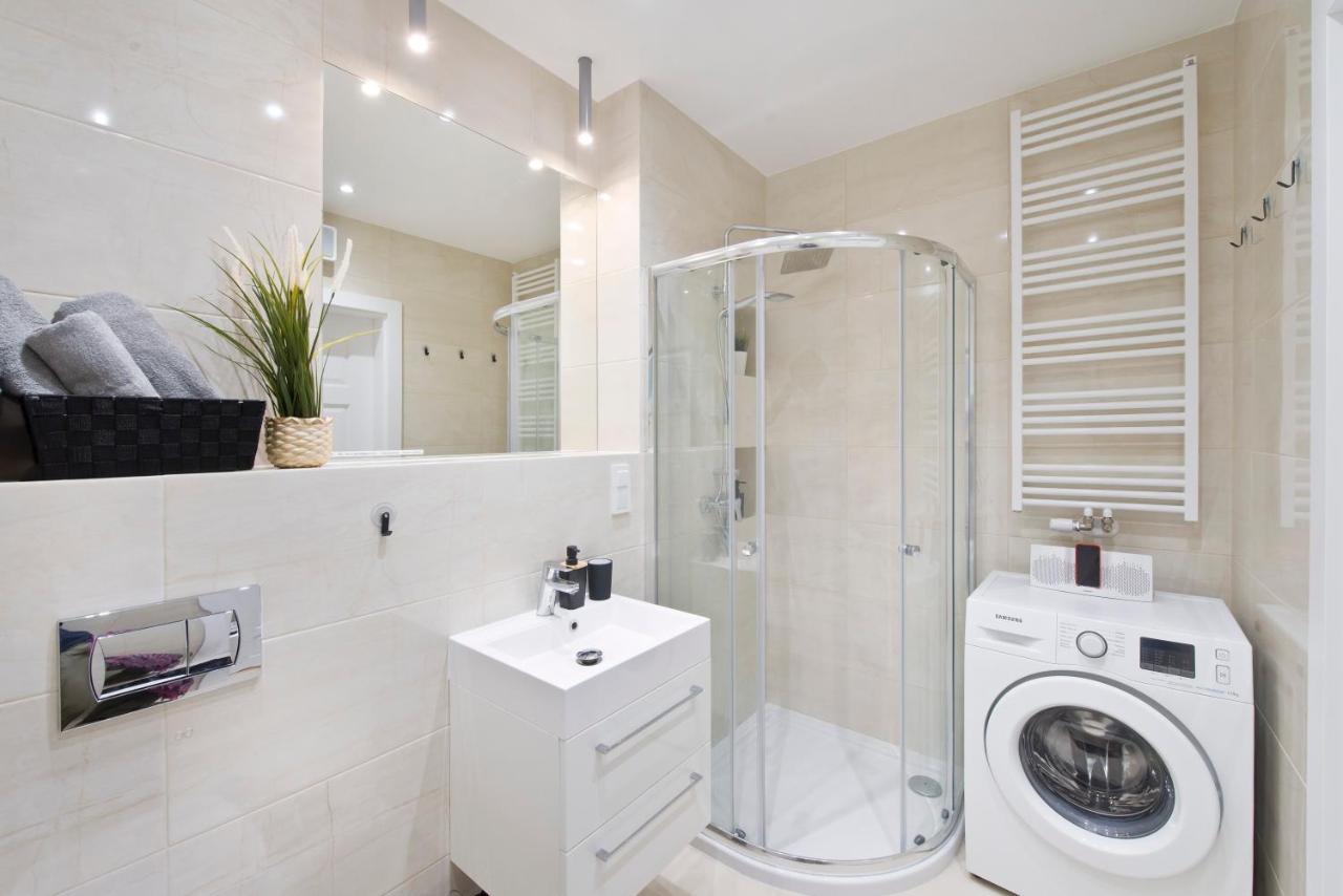 Love In Gdansk Aon Apartments Bagian luar foto